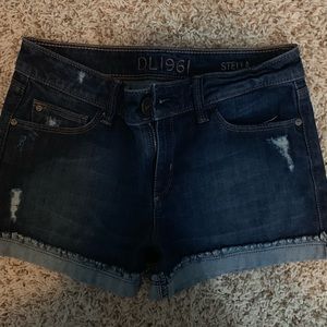 DL 1961 Stella Short Size 25